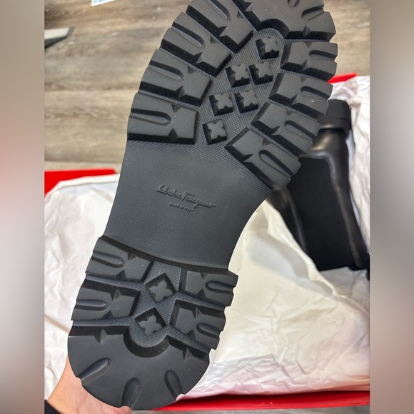 Ferragamo | Oderico Black Chunky Chelsea Boots New Size 8 - Picture 11 of 17